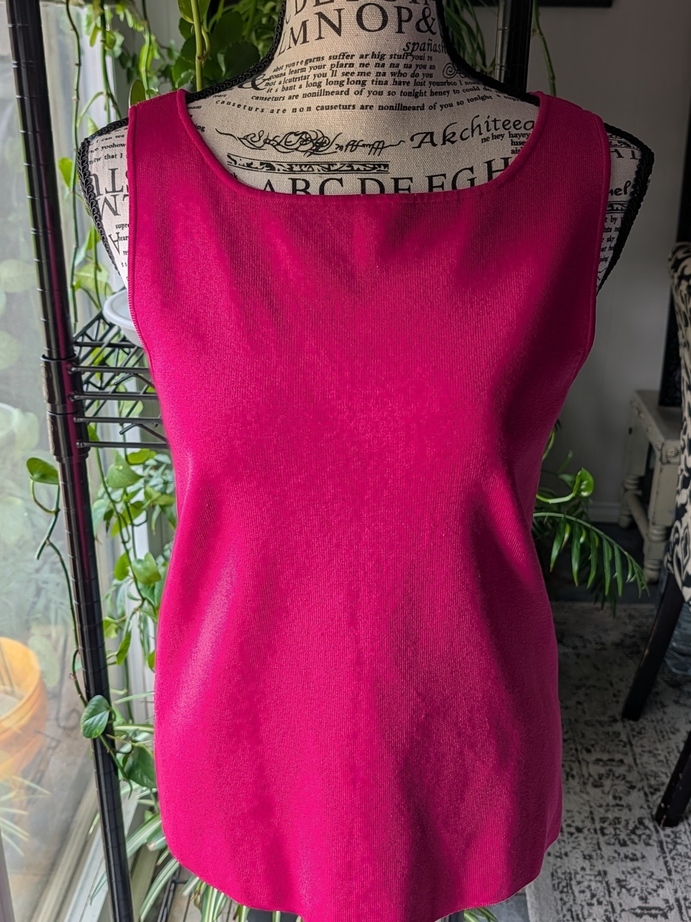 Chico's Hot Pink Sleeveless Shell Top  SZ 1  or Small